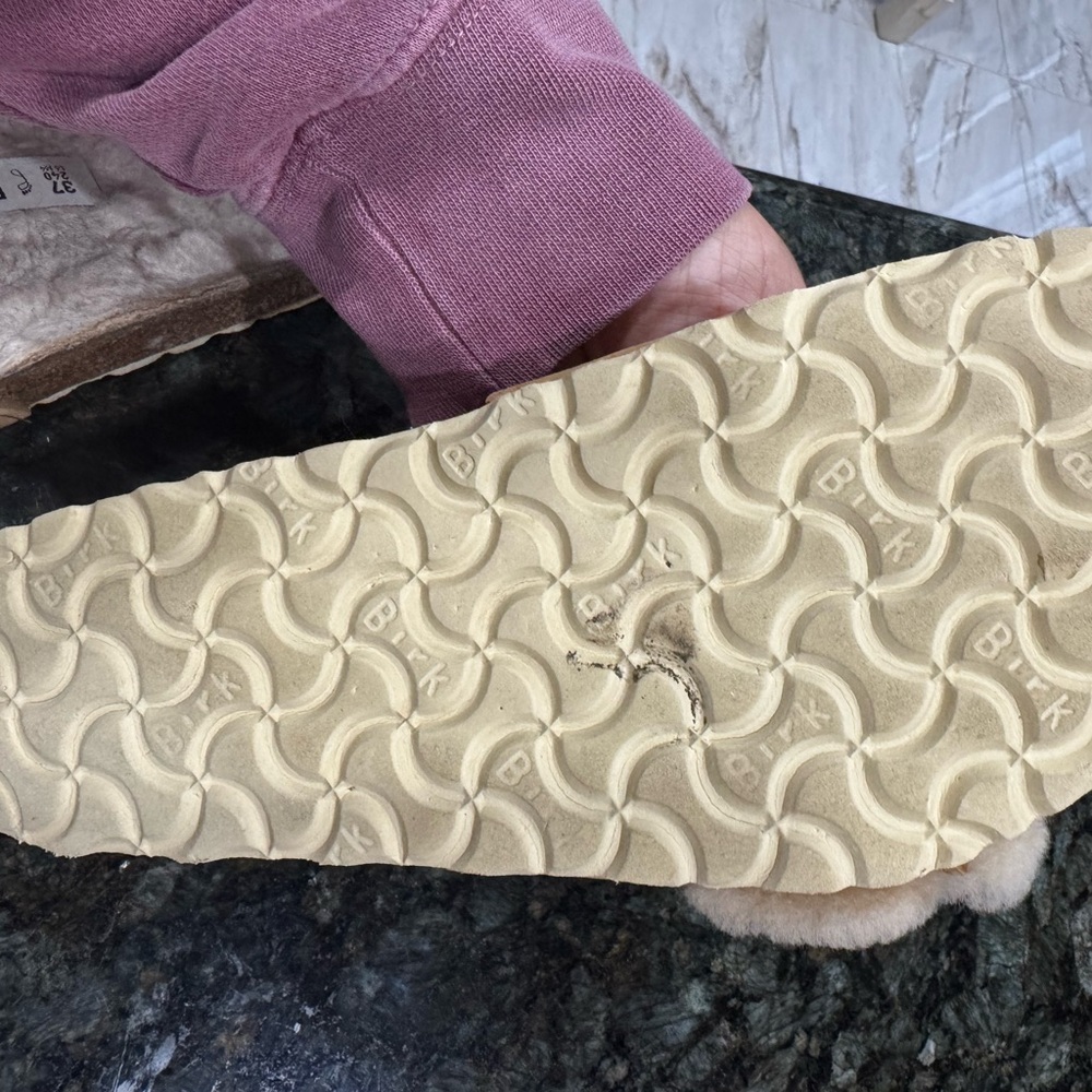 Birkenstock Madrid Big Buckle Tan Shearling Clogs - Picture 8 of 13